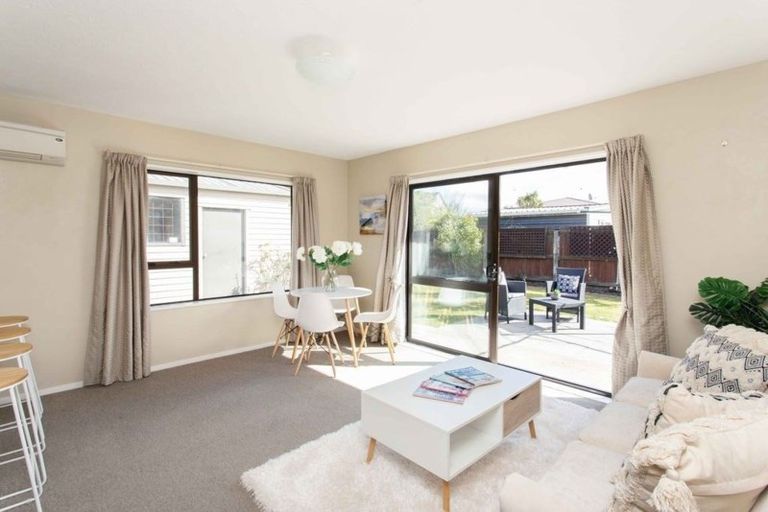 Photo of property in 2/109a Queenspark Drive, Parklands, Christchurch, 8083