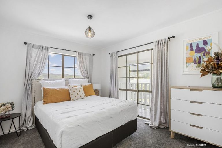 Photo of property in 48 Percy Dyett Drive, Karori, Wellington, 6012