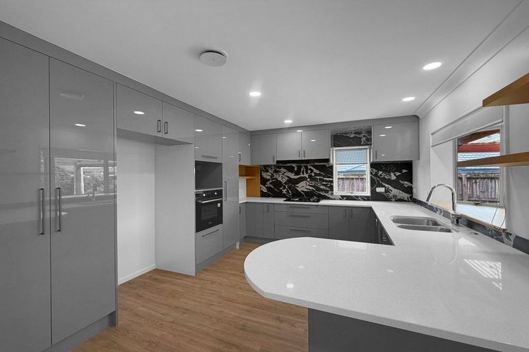 Photo of property in 65 Redcastle Drive, East Tamaki, Auckland, 2013