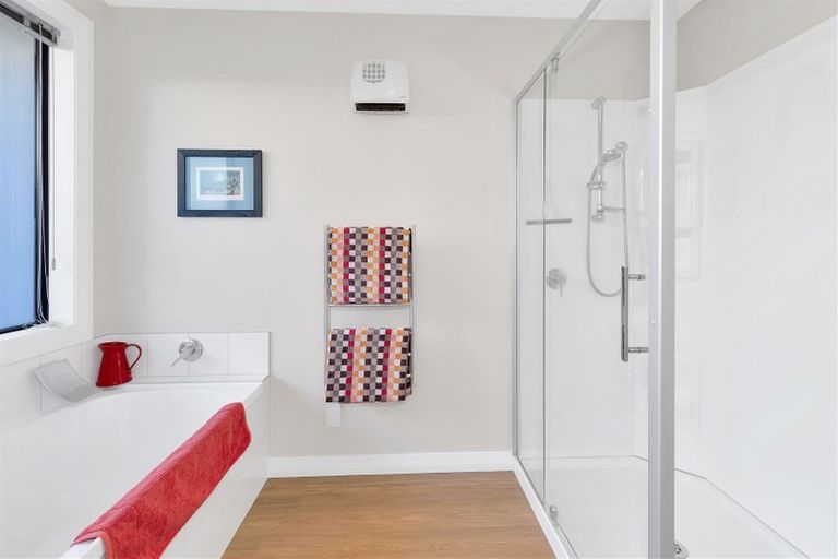 Photo of property in 17 Churchill Drive, Rangiora, 7400