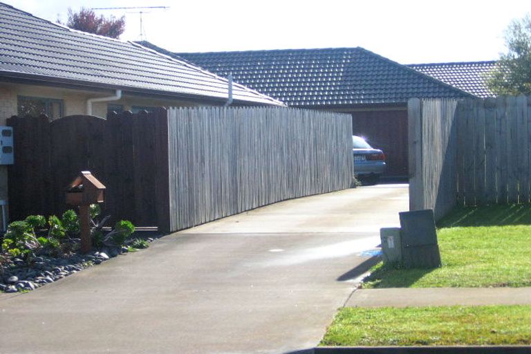 Photo of property in 13 Chapletown Drive, East Tamaki, Auckland, 2016