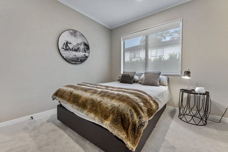 Photo of property in 63 Symes Drive, Red Beach, 0932