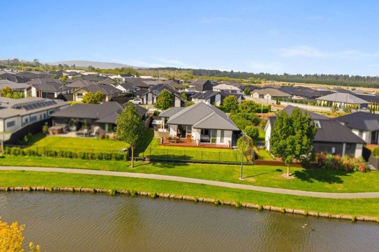 Photo of property in 62 Tiritiri Moana Drive, Pegasus, 7612