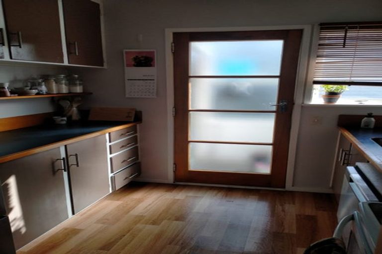 Photo of property in 2/54 Ngataringa Road, Devonport, Auckland, 0624