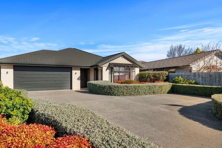 Photo of property in 17 Hampstead Close, Rangiora, 7400