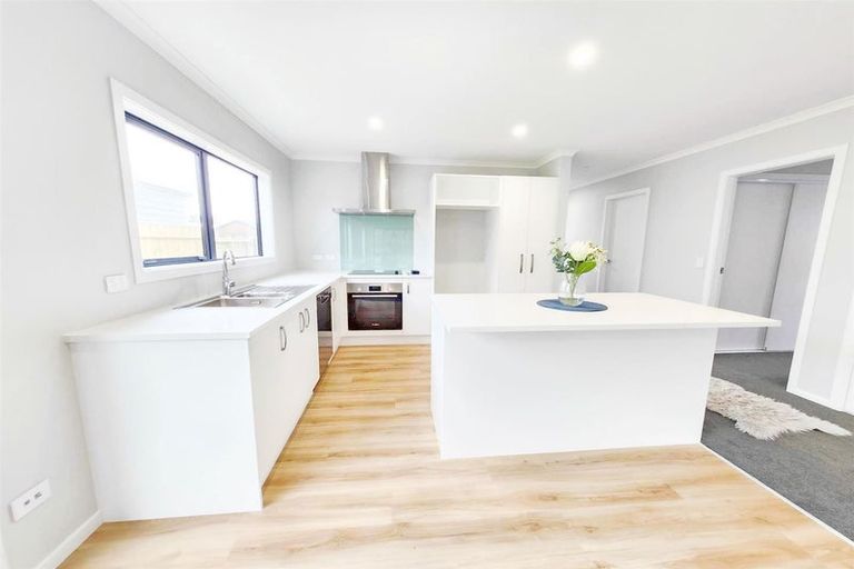 Photo of property in 13 Rotoiti Place, Paraparaumu, 5032