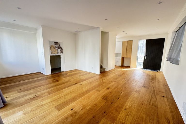 Photo of property in 15 Mahalo Avenue, Wiri, Auckland, 2104