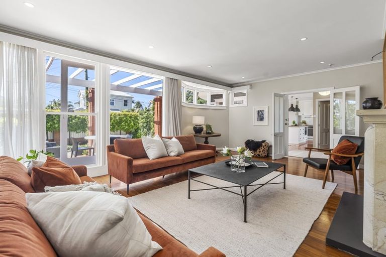 Photo of property in 6 Takarunga Road, Devonport, Auckland, 0624