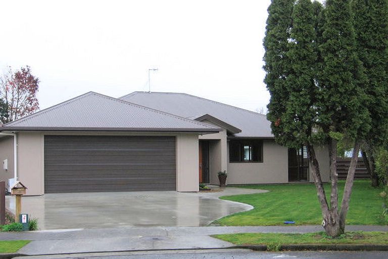 Photo of property in 23 Opawa Place, Terrace End, Palmerston North, 4410