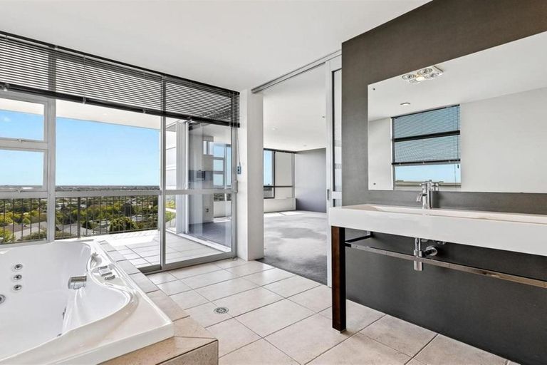 Photo of property in 39a Bengal Drive, Cashmere, Christchurch, 8022