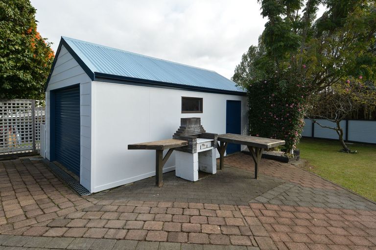 Photo of property in 14 Corinna Street, Welcome Bay, Tauranga, 3112