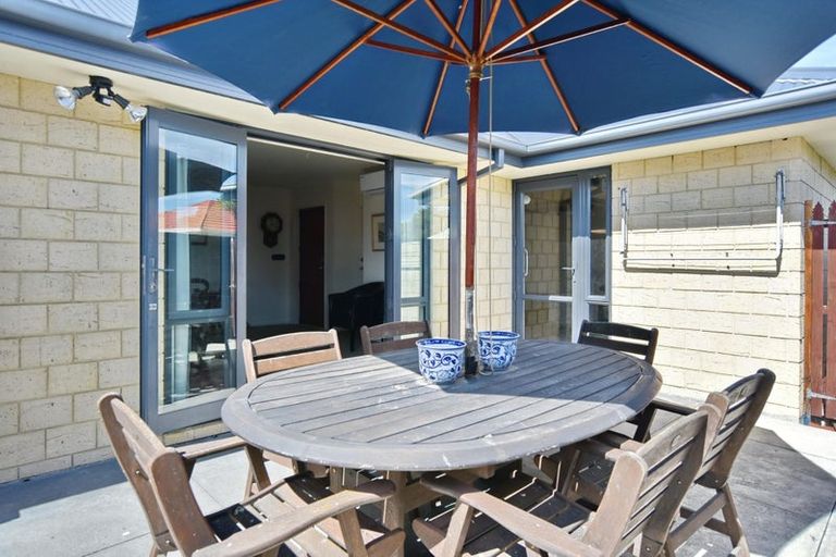 Photo of property in 26c Sawyers Arms Road, Northcote, Christchurch, 8052