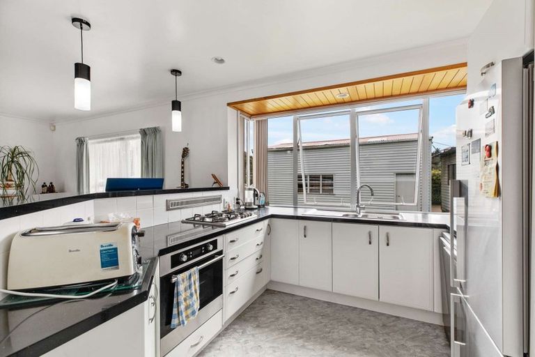 Photo of property in 1/57 Godley Road, Green Bay, Auckland, 0604