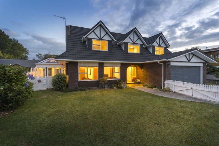 Photo of property in 52 Buick Crescent, Awapuni, Palmerston North, 4412