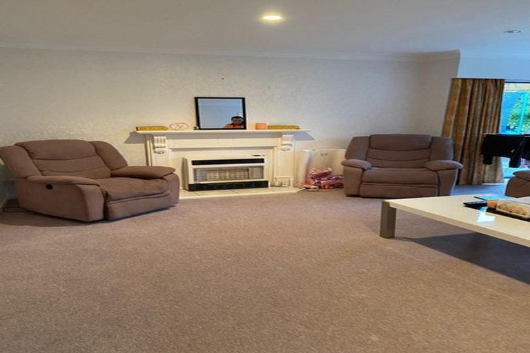 Photo of property in 50 Awanui Drive, Waikanae, 5036