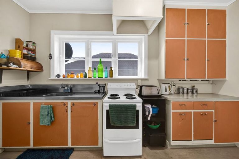 Photo of property in 40-42 Dixon Avenue, Hawera, 4610