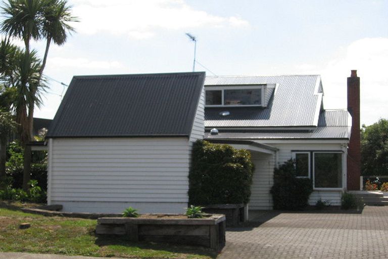 Photo of property in 163 Beach Road, Castor Bay, Auckland, 0620