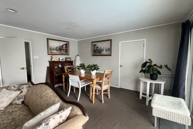 Photo of property in 607 Beach Road, Rothesay Bay, Auckland, 0630
