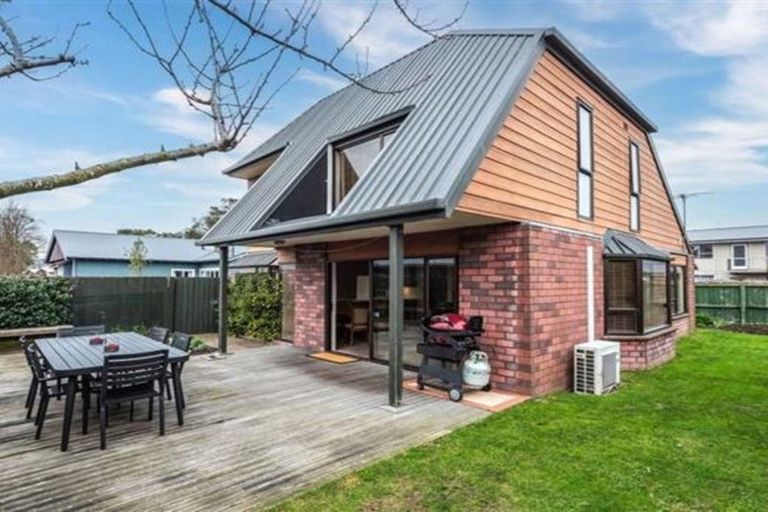 Photo of property in 95 Mandeville Street, Riccarton, Christchurch, 8011