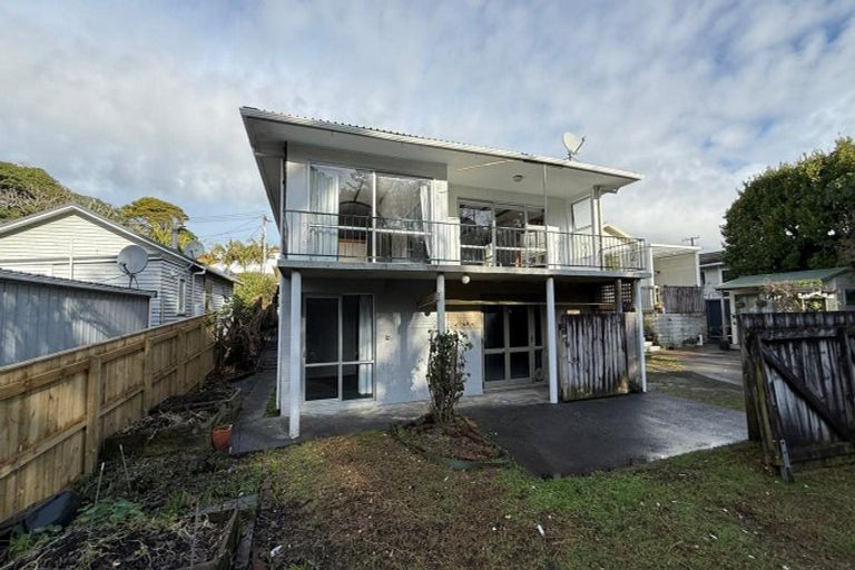 Photo of property in 12 Aubrey Street, New Plymouth, 4310
