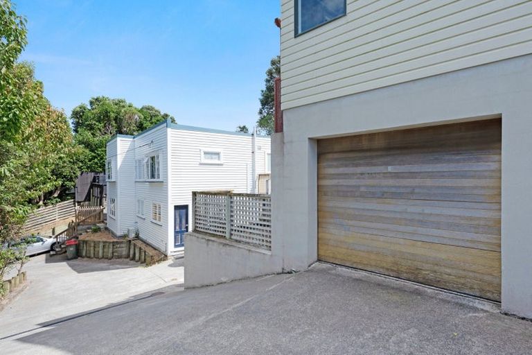 Photo of property in 19a Tio Tio Road, Miramar, Wellington, 6022