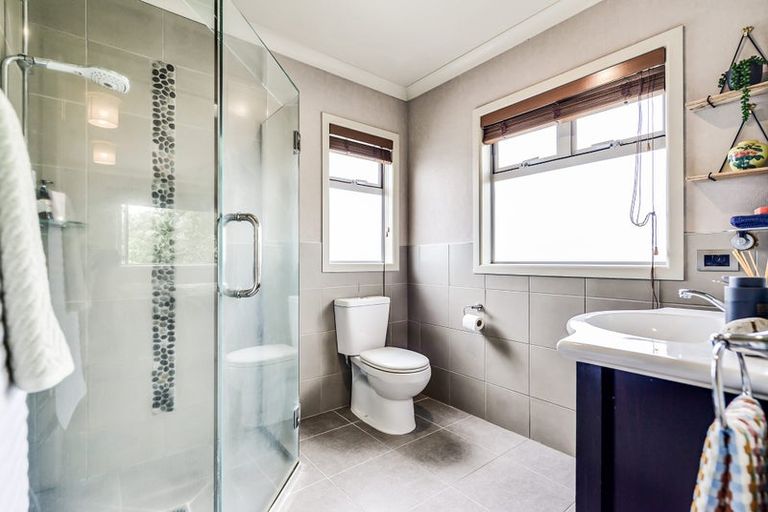 Photo of property in 18a Mcnicol Street, Fairfield, Hamilton, 3214