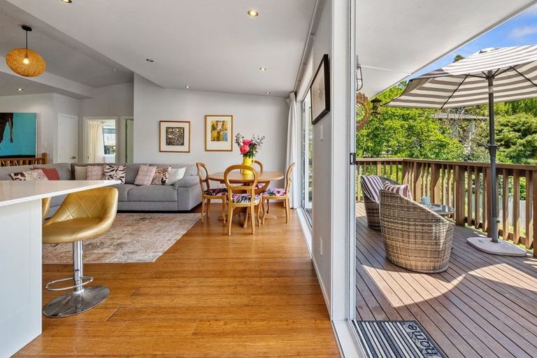 Photo of property in 860 Beach Road, Waiake, Auckland, 0630