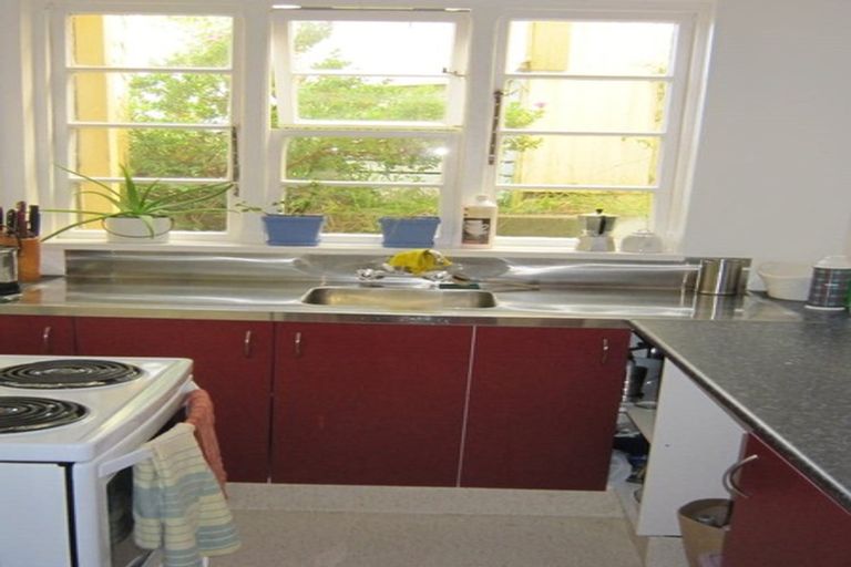 Photo of property in 1/121 Hill Street, Thorndon, Wellington, 6011