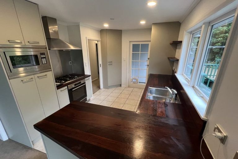 Photo of property in 20 Zetland Street, Highbury, Wellington, 6012