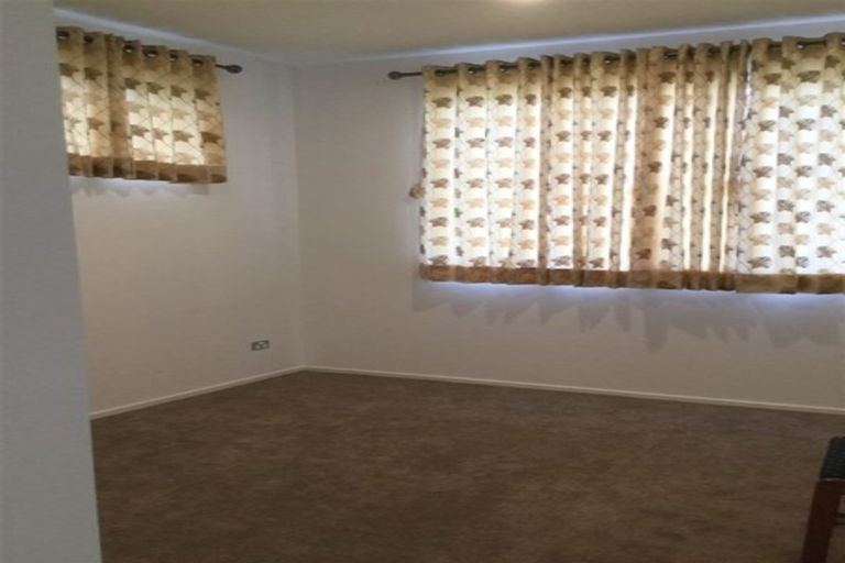 Photo of property in 12 Falkirk Street, Blockhouse Bay, Auckland, 0600