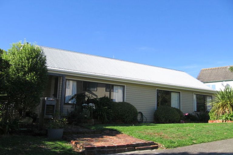 Photo of property in 4b Bandipur Terrace, Broadmeadows, Wellington, 6035