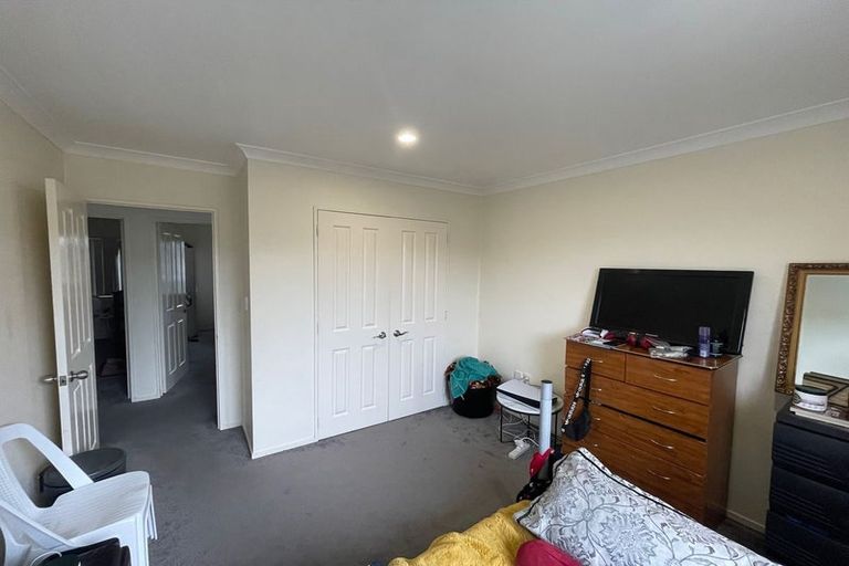 Photo of property in 12 Carn Place, Weymouth, Auckland, 2103