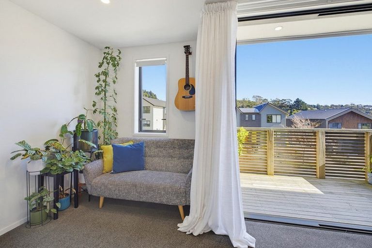 Photo of property in 19 Holystone Road, Whitby, Porirua, 5024