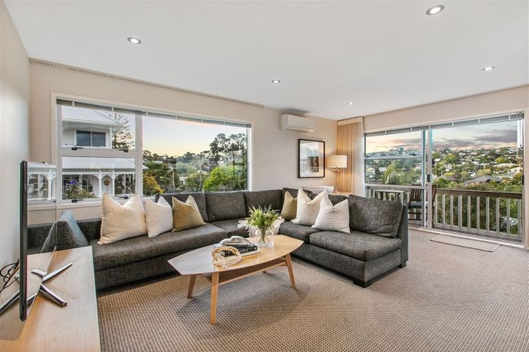 Photo of property in 1/11 Penning Road, Milford, Auckland, 0620