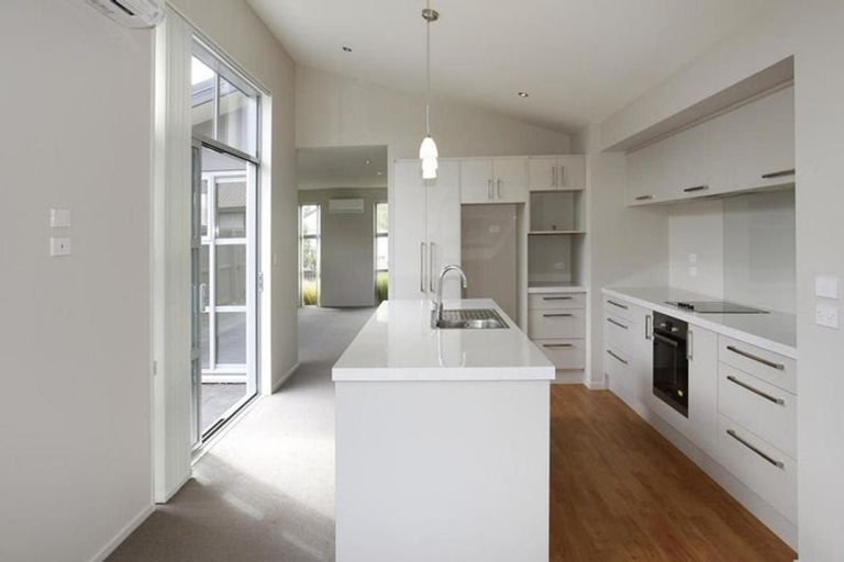 Photo of property in 10 Grassmere Street, Papanui, Christchurch, 8052