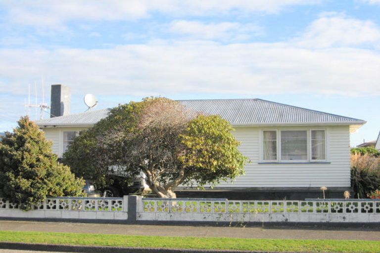 Photo of property in 12 Meadowvale Drive, Levin, 5510