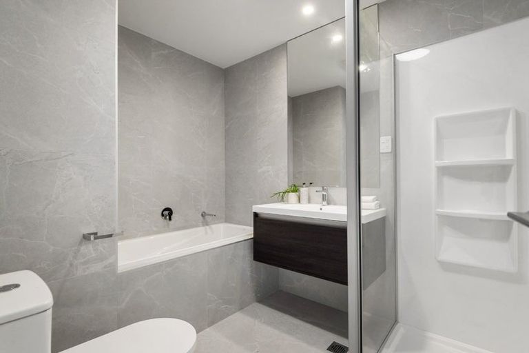 Photo of property in 25 Oyster Drive, Whenuapai, Auckland, 0618