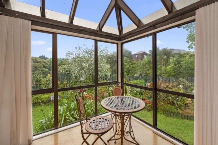 Photo of property in 2/12 Centorian Drive, Windsor Park, Auckland, 0632