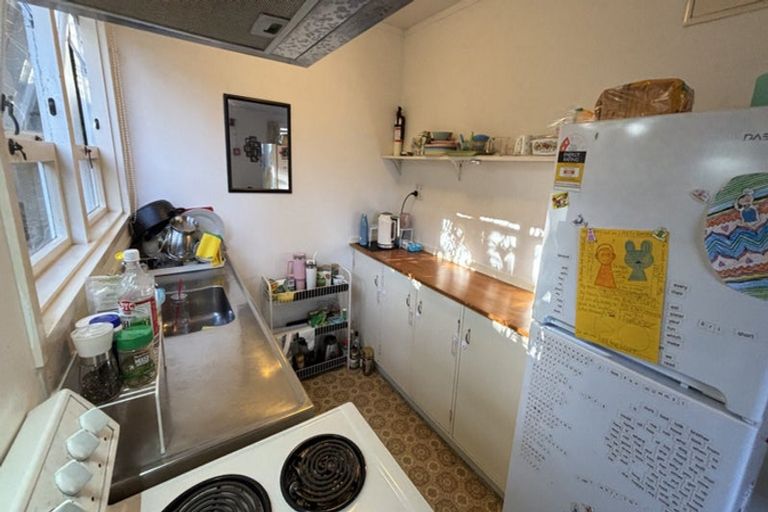 Photo of property in 51 Hawker Street, Mount Victoria, Wellington, 6011