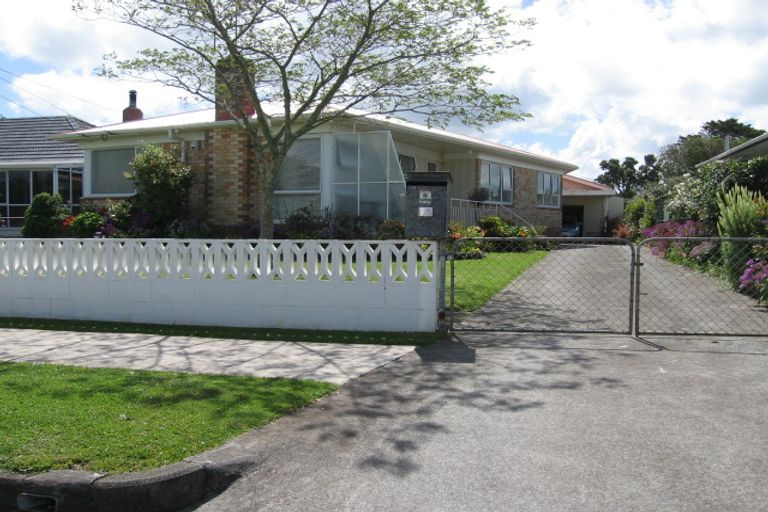 Photo of property in 15 Mcdonald Road, Papatoetoe, Auckland, 2025