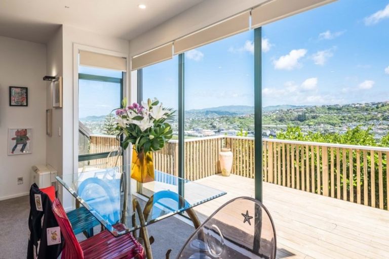 Photo of property in 2/77 Nevay Road, Miramar, Wellington, 6022