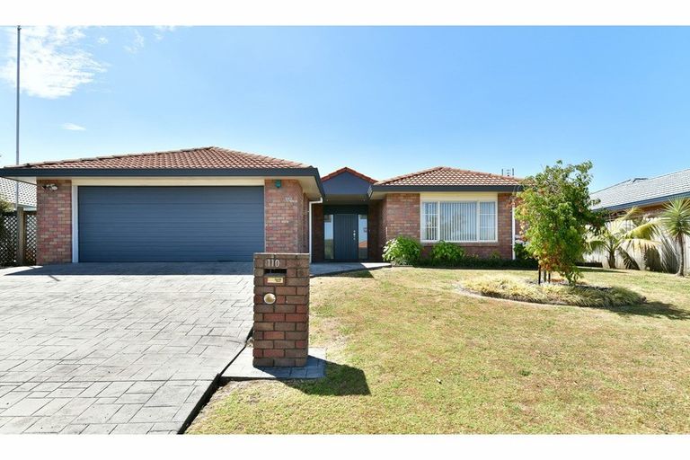 Photo of property in 110 Lakeside Drive, Orewa, 0931