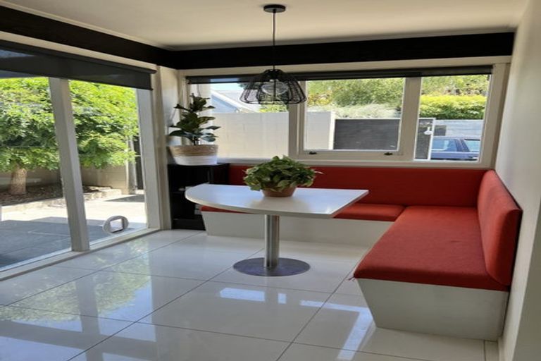 Photo of property in 2/5 Whareora Terrace, Cashmere, Christchurch, 8022