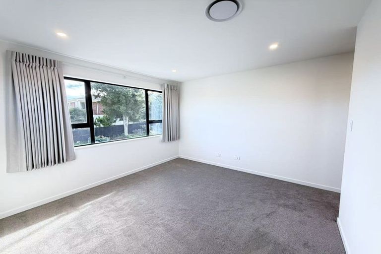 Photo of property in 12a Gordon Avenue, Milford, Auckland, 0620