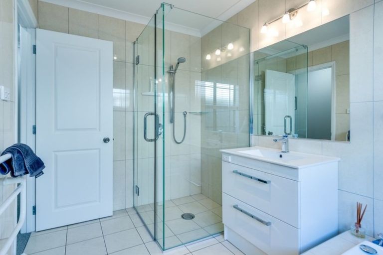 Photo of property in 29 Pinotage Drive, Greenmeadows, Napier, 4112