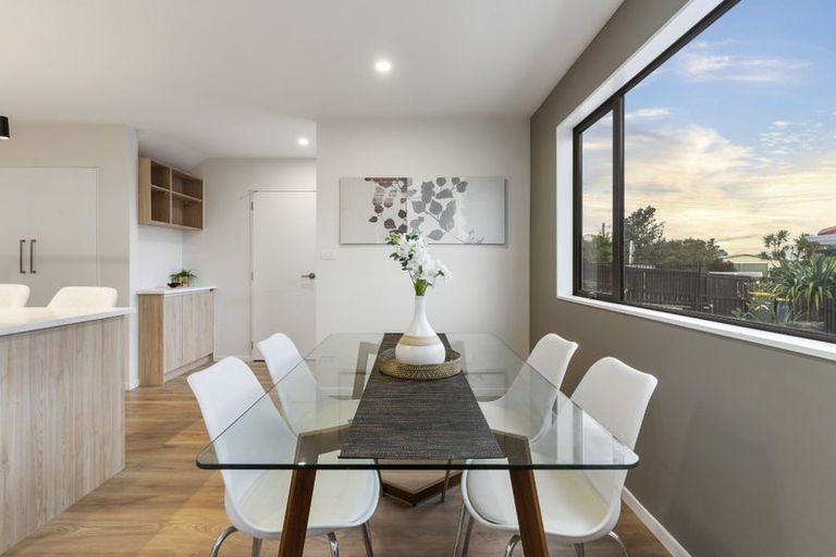 Photo of property in 1d Stottholm Road, Titirangi, Auckland, 0604