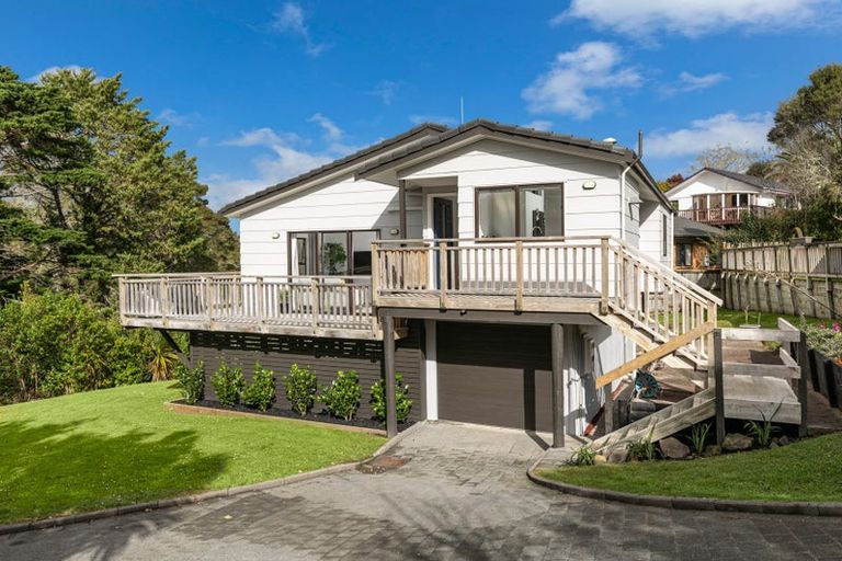 Photo of property in 2/3 Miriam Corban Heights, Henderson, Auckland, 0612