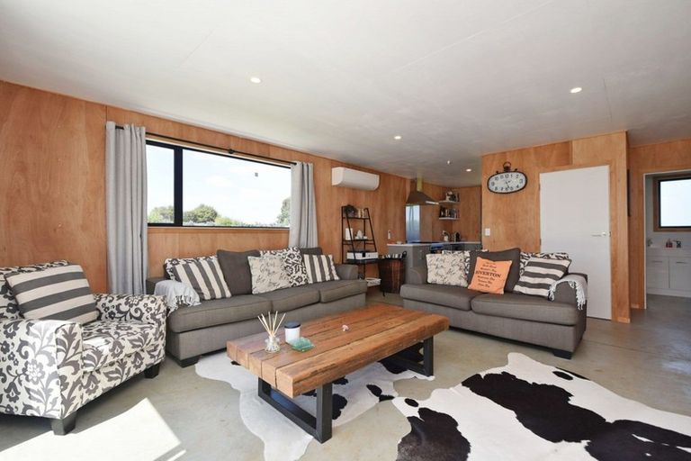 Photo of property in 283 West Plains School Road, West Plains, Invercargill, 9874