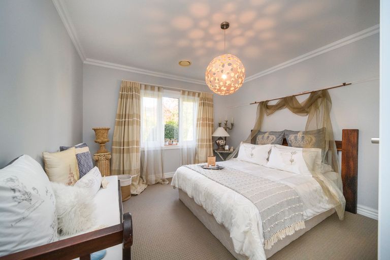 Photo of property in 6 Carlton Avenue, Palmerston North, 4414