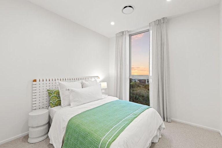 Photo of property in 1 Oxenhope Road, Richmond Hill, Christchurch, 8081